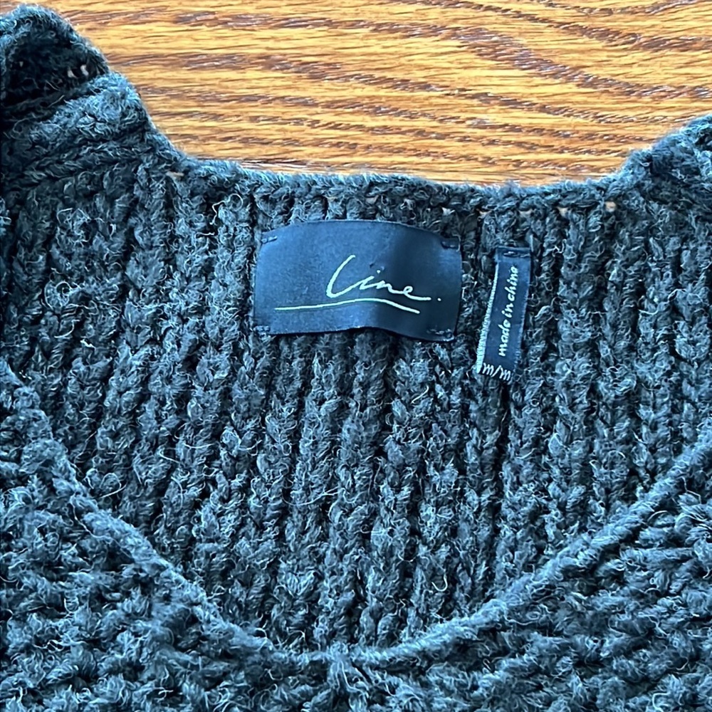 Line Asymmetrical Sweater. Sample Size Small - Picture 2 of 2